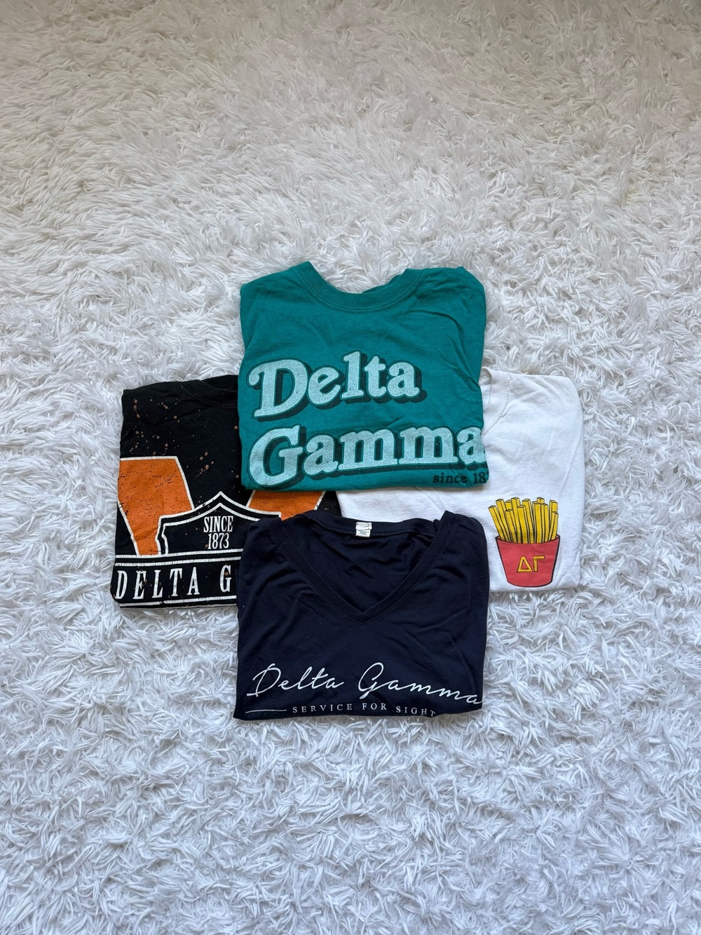 Delta Gamma Cropped Graphic Tee Bundle